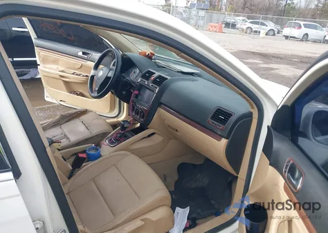 2007 Volkswagen Jetta 2.5 z USA, uszkodzony, nr VIN 3VWSF71K07M047999